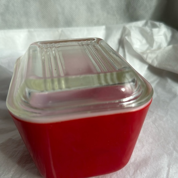 Really nice vintage  Pyrex Amish butterprint refrigerator dish 501 1 1/2cu… - Picture 2 of 16